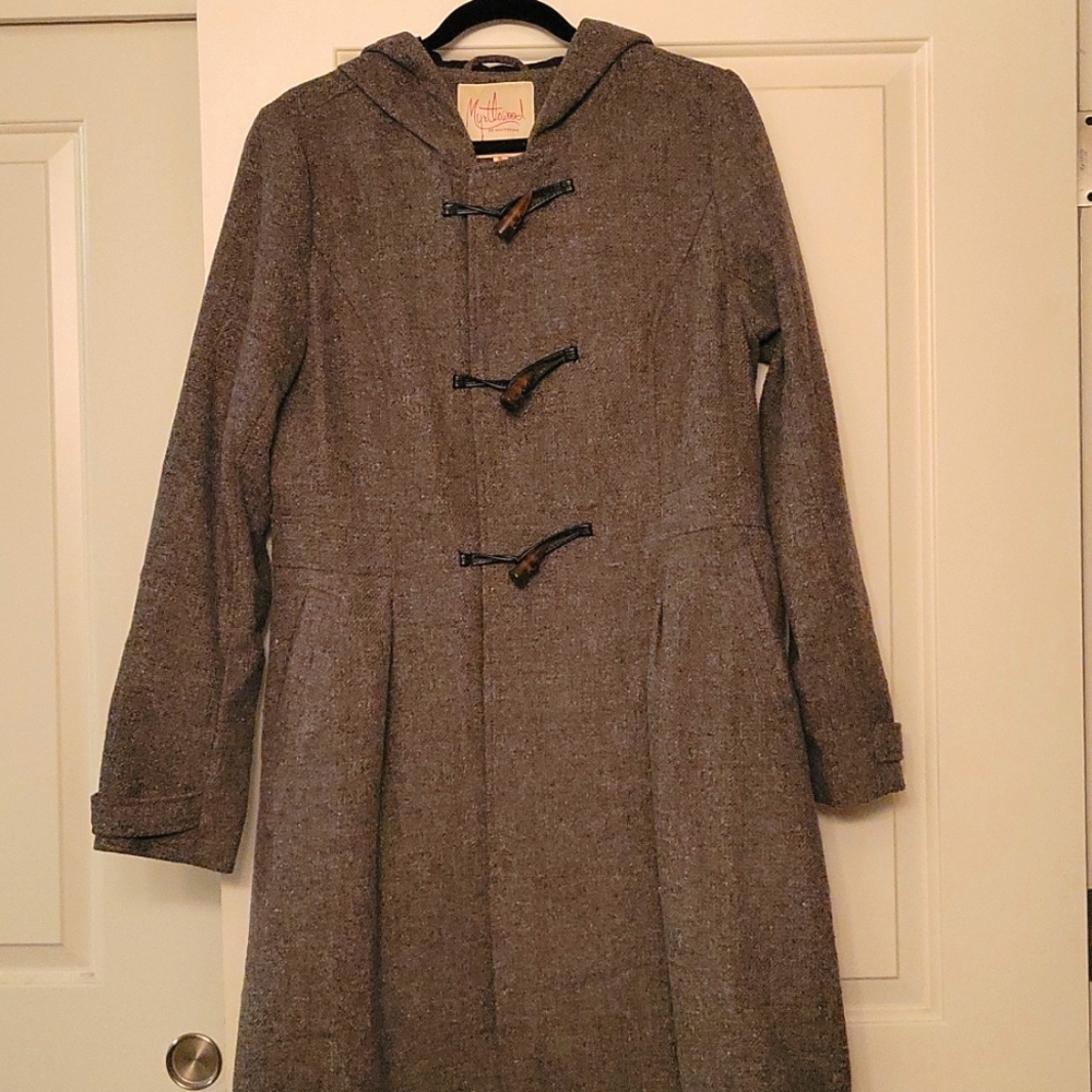 Fit and flare hooded toggle pea coat